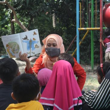 Kembangkan Literasi Anak Melalui Dongeng di Hari Aksara Internasional